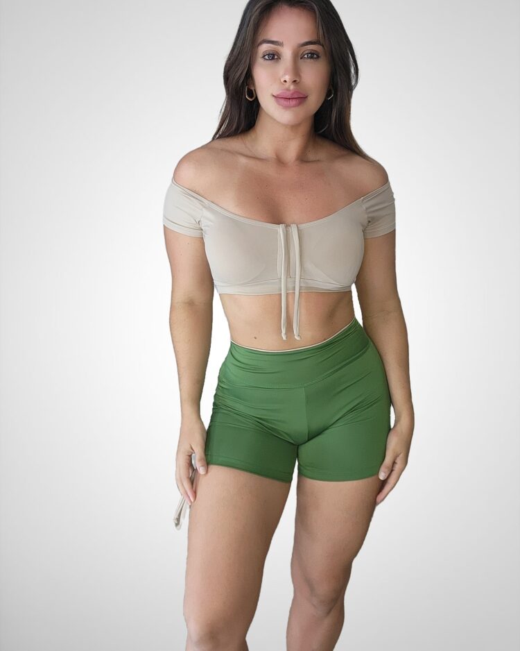 Conjunto Short Empina + Top Ciganinha Verde/Bege
